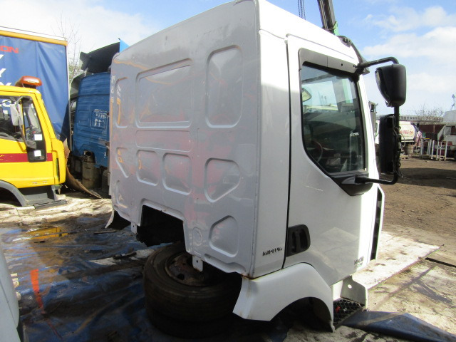 RENAULT MIDLUM DXI 7.5T CAB (2013) - Fülke - Teherautó: 4 kép. RENAULT MIDLUM DXI 7.5T CAB (2013) - Fülke - Teherautó: 4 kép.