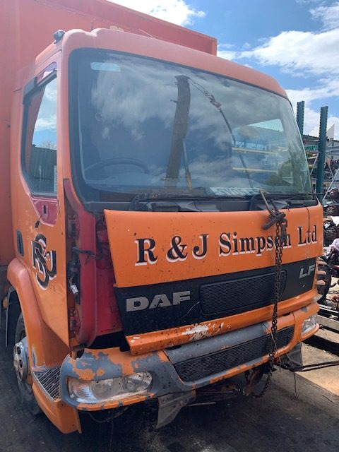 DAF LF 45 2005 BREAKING FOR SPARES - Teherautó: 1 kép. DAF LF 45 2005 BREAKING FOR SPARES - Teherautó: 1 kép.