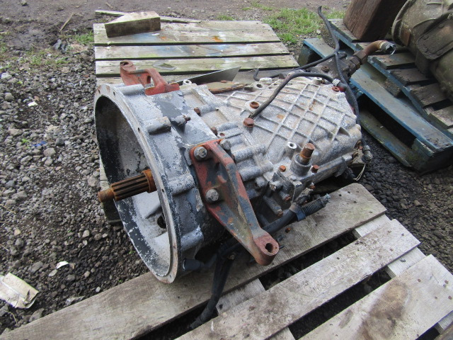 ZF S6-66 6 SPEED GEARBOX - Sebességváltó - Teherautó: 3 kép. ZF S6-66 6 SPEED GEARBOX - Sebességváltó - Teherautó: 3 kép.