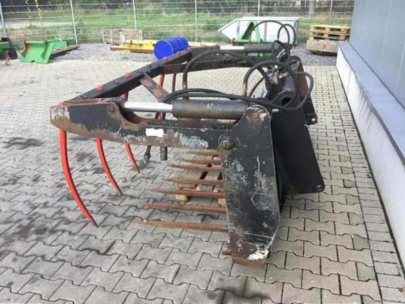 Bressel SZ 25 - Homlokrakodó traktorhoz: 5 kép. Bressel SZ 25 - Homlokrakodó traktorhoz: 5 kép.