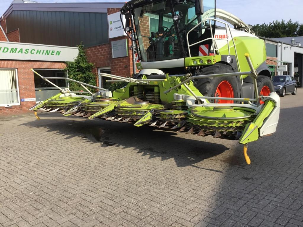 CLAAS ORBIS 750 - Kukorica adapter: 1 kép. CLAAS ORBIS 750 - Kukorica adapter: 1 kép.
