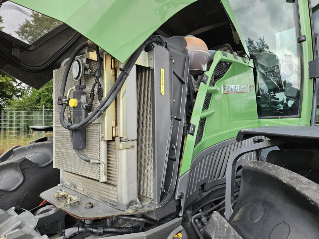 Fendt 824 Vario ProfiPlus - Traktor: 4 kép. Fendt 824 Vario ProfiPlus - Traktor: 4 kép.