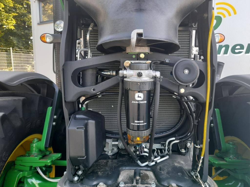 John Deere 6140R - Traktor: 4 kép. John Deere 6140R - Traktor: 4 kép.