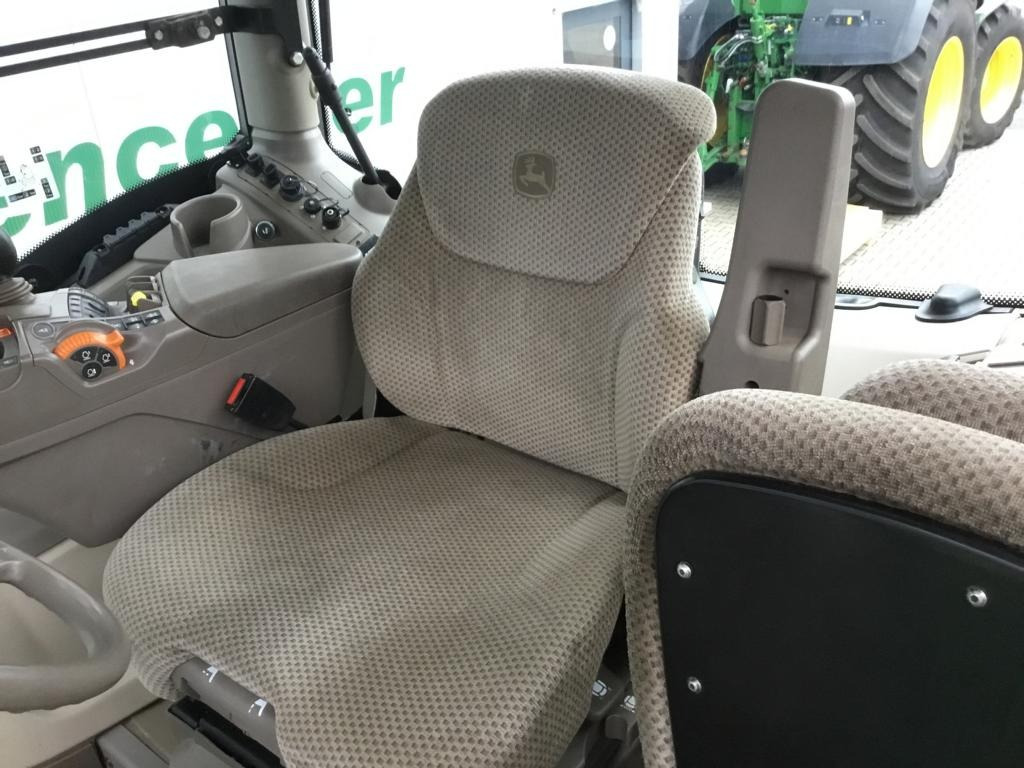 Traktor John Deere 6250R: 19 kép. Traktor John Deere 6250R: 19 kép.