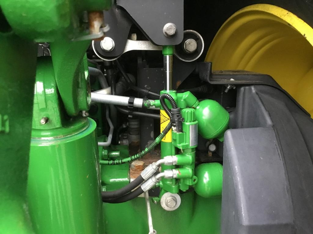 Traktor John Deere 6250R: 21 kép. Traktor John Deere 6250R: 21 kép.