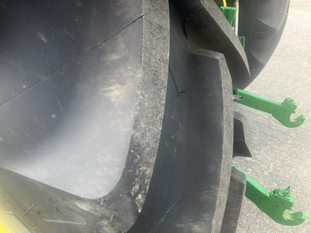 John Deere 6R150 - Traktor: 5 kép. John Deere 6R150 - Traktor: 5 kép.