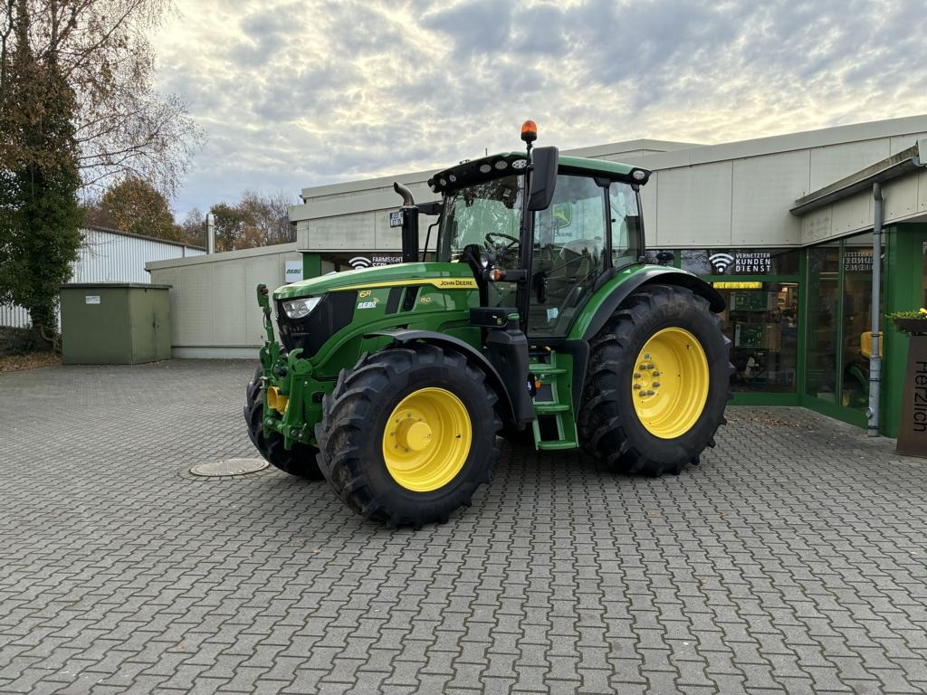 John Deere 6R150 - Traktor: 1 kép. John Deere 6R150 - Traktor: 1 kép.