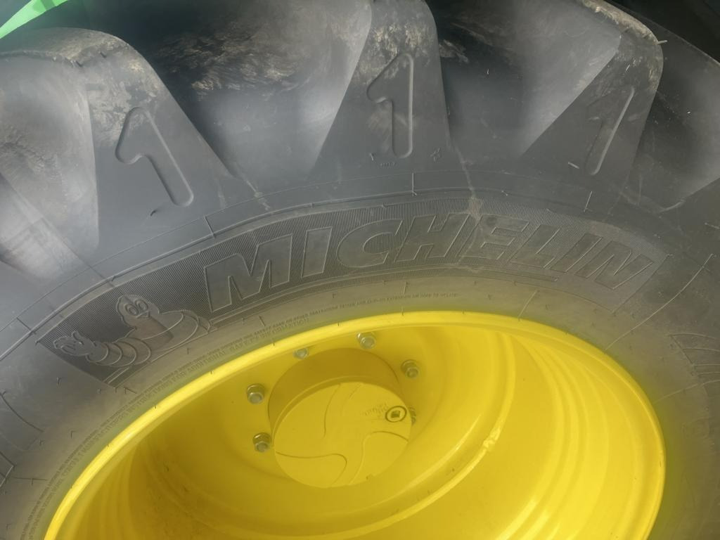 John Deere 6R150 - Traktor: 3 kép. John Deere 6R150 - Traktor: 3 kép.