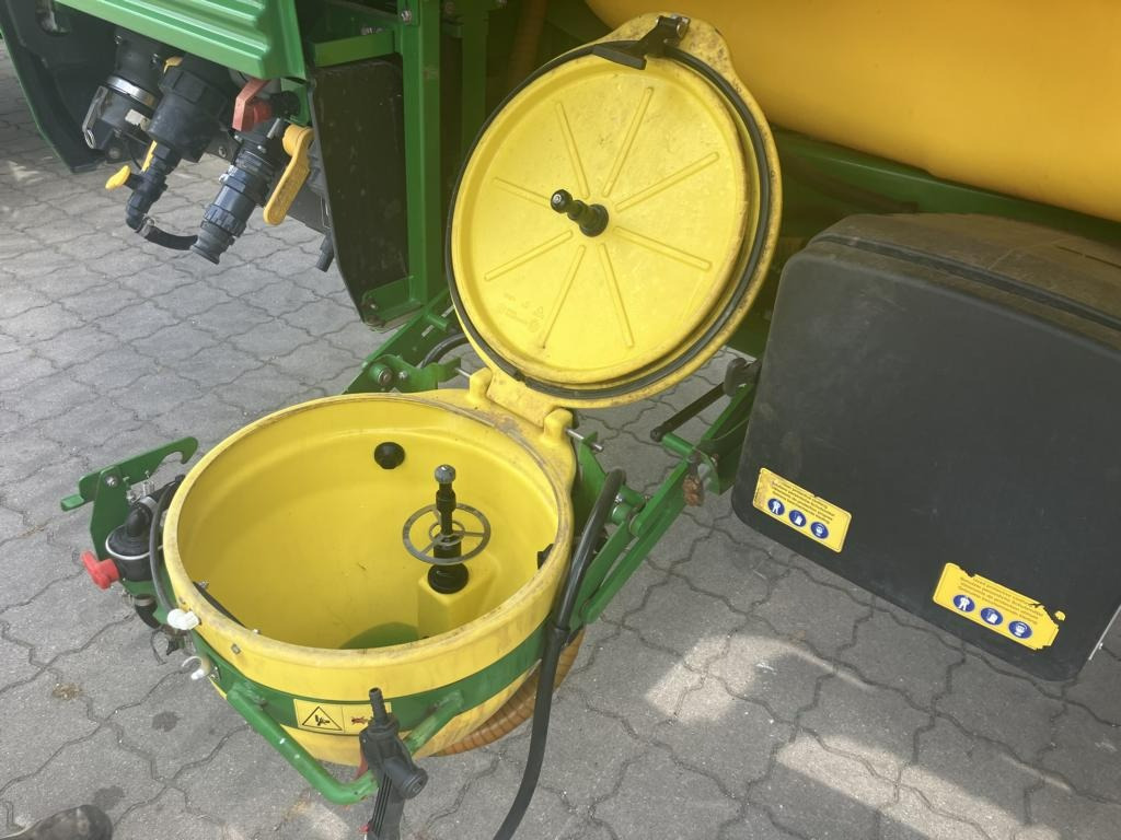 John Deere BASISMASCHINE R944I POWRSPRAY - Vontatott permetezők: 3 kép. John Deere BASISMASCHINE R944I POWRSPRAY - Vontatott permetezők: 3 kép.