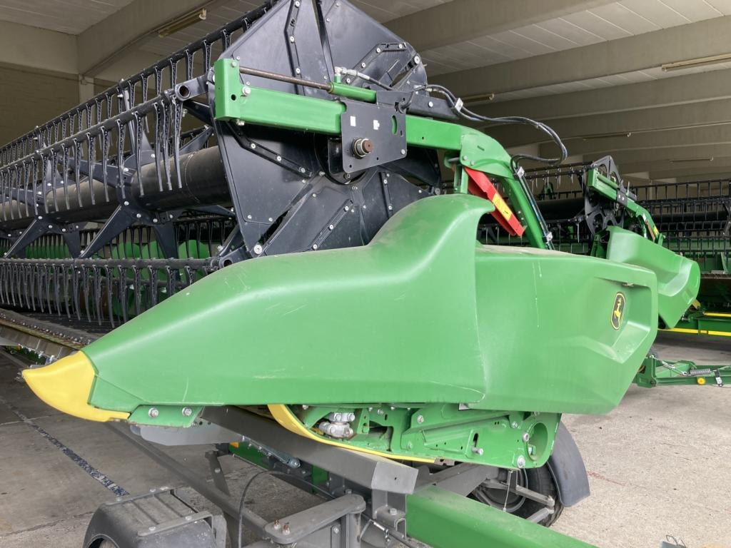 John Deere RD35F - Kombájn: 2 kép. John Deere RD35F - Kombájn: 2 kép.