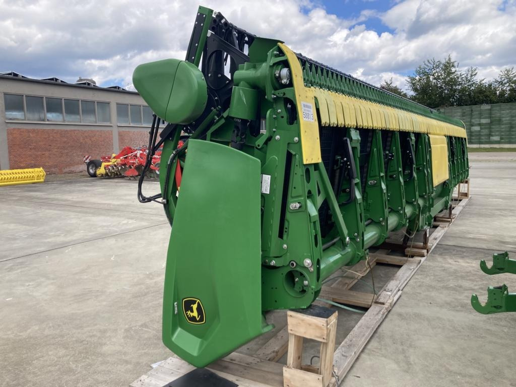 John Deere RDF35 - Kombájn: 4 kép. John Deere RDF35 - Kombájn: 4 kép.