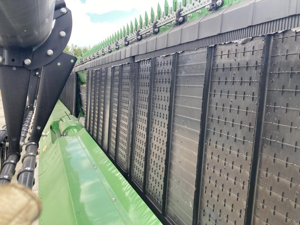John Deere RDF35 - Kombájn: 3 kép. John Deere RDF35 - Kombájn: 3 kép.