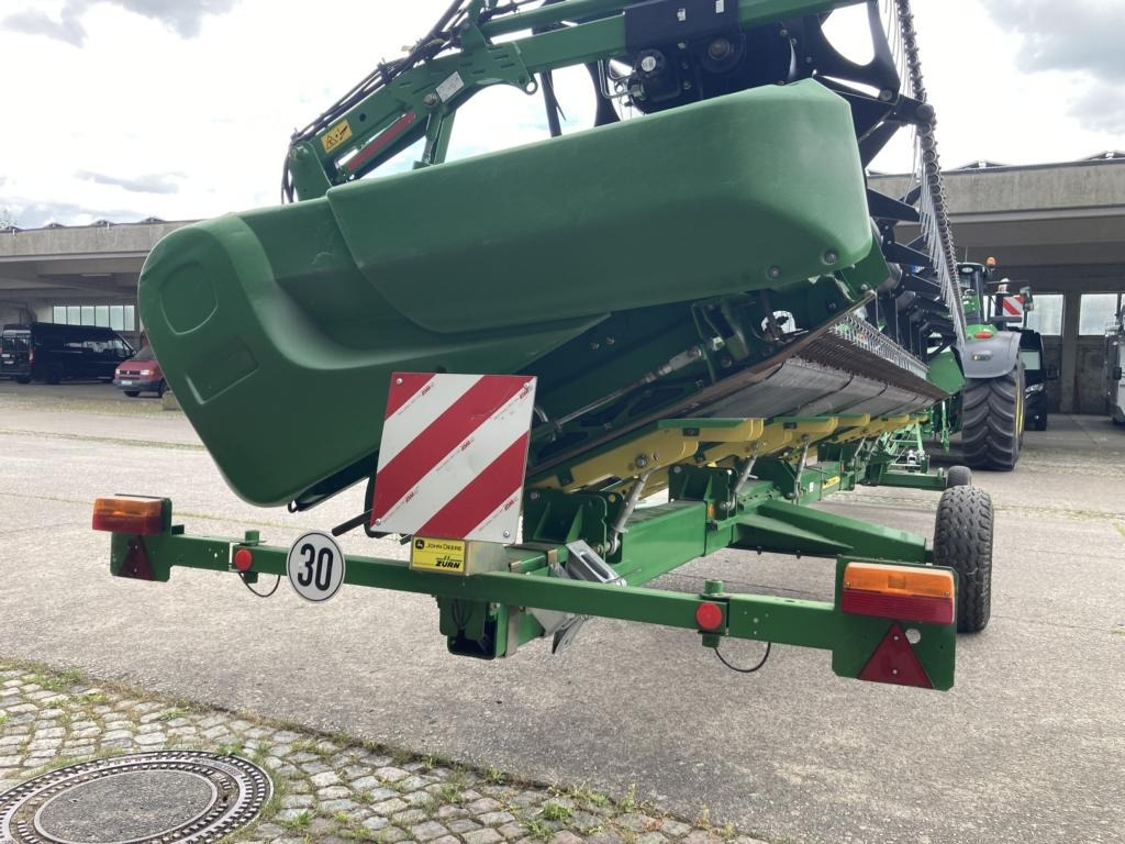 John Deere SCHNEIDWERK 630X - Kombájn: 5 kép. John Deere SCHNEIDWERK 630X - Kombájn: 5 kép.