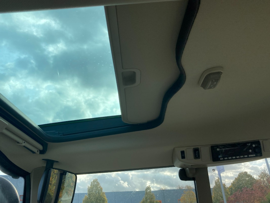 John Deere TRAKTOR 6120M MIT KABINE - Traktor: 5 kép. John Deere TRAKTOR 6120M MIT KABINE - Traktor: 5 kép.