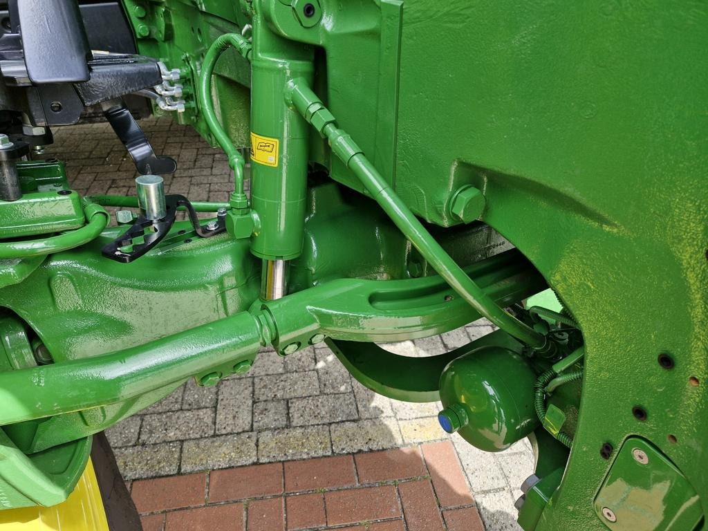 Új Traktor John Deere TRAKTOR 7R330: 8 kép.