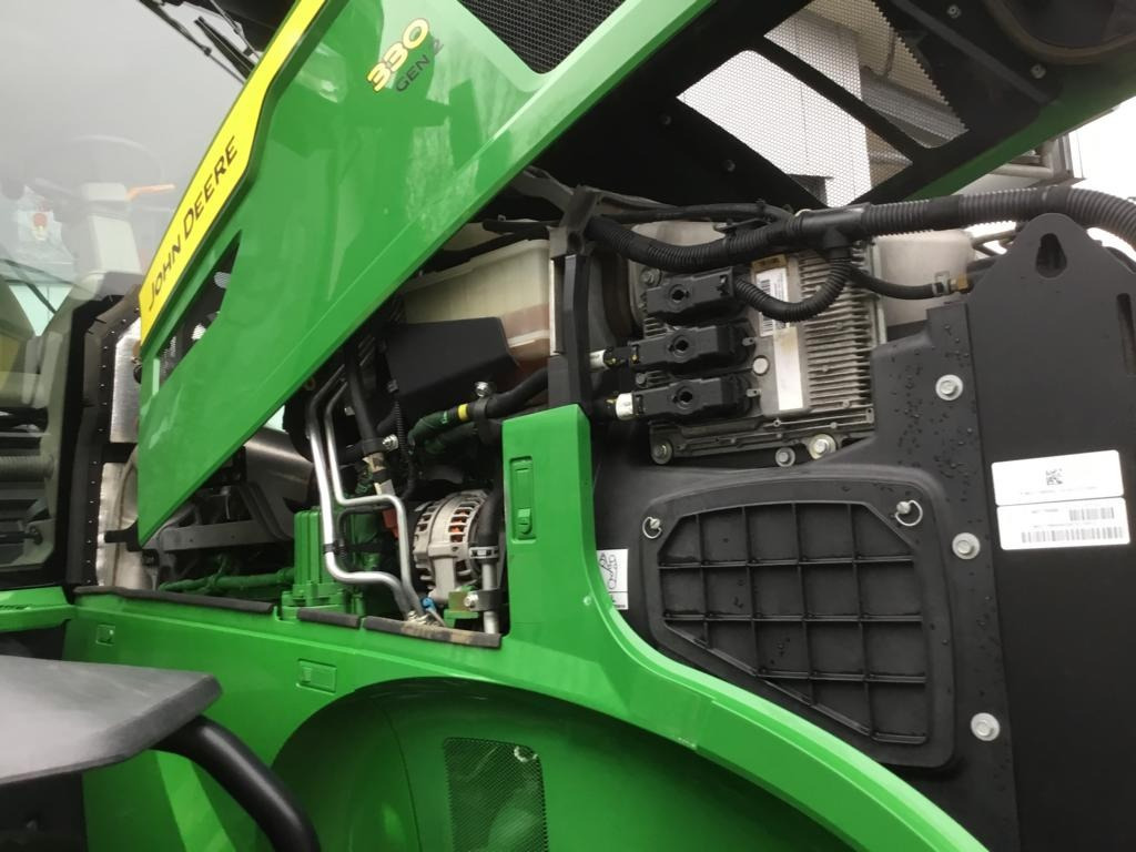 John Deere TRAKTOR 7R330 - Traktor: 2 kép. John Deere TRAKTOR 7R330 - Traktor: 2 kép.