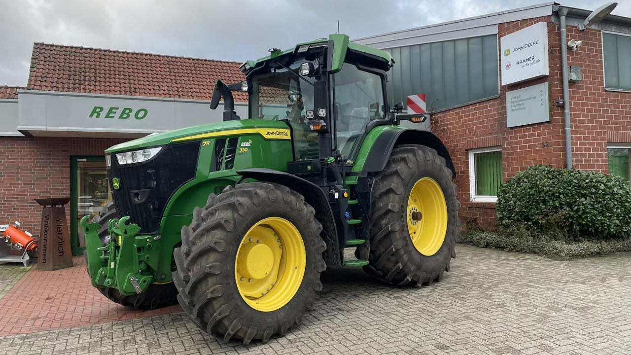 John Deere TRAKTOR 7R330 - Traktor: 1 kép. John Deere TRAKTOR 7R330 - Traktor: 1 kép.