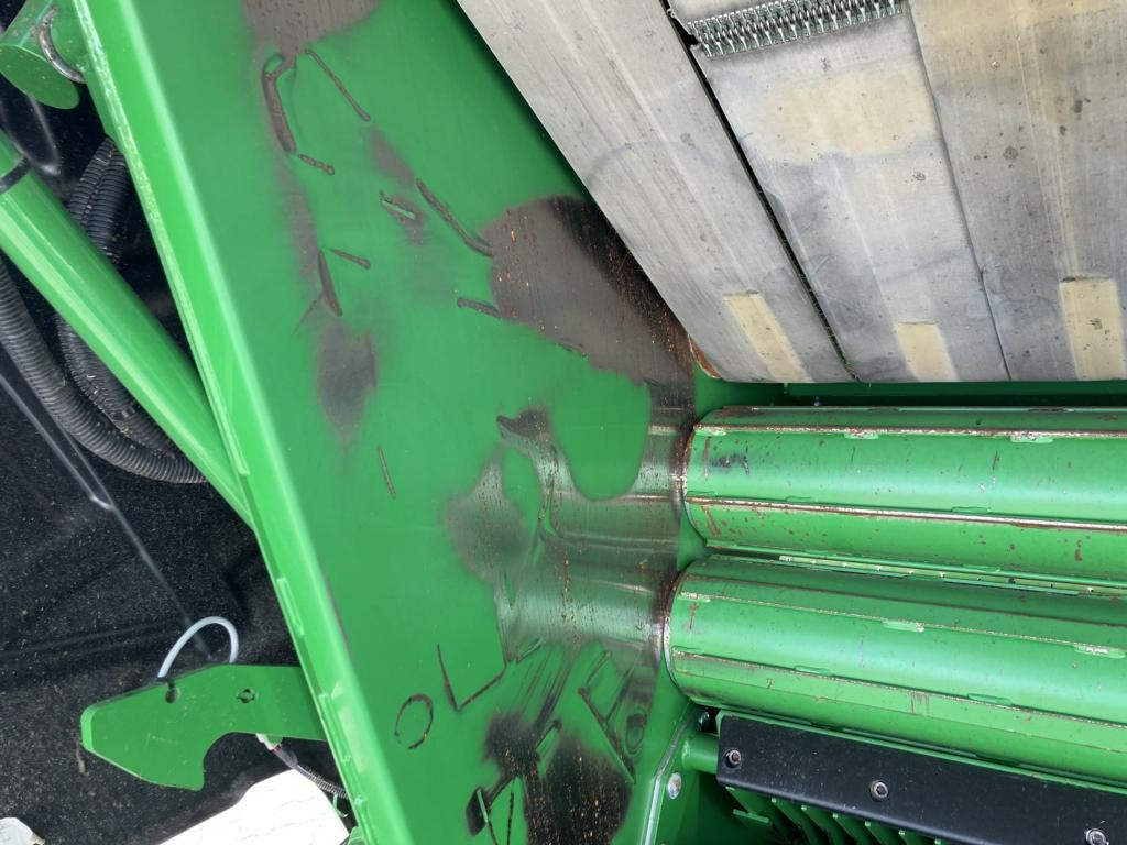 John Deere V461M - PAKET FÜR RUNDBALLENPR - Bálacsomagoló: 2 kép. John Deere V461M - PAKET FÜR RUNDBALLENPR - Bálacsomagoló: 2 kép.