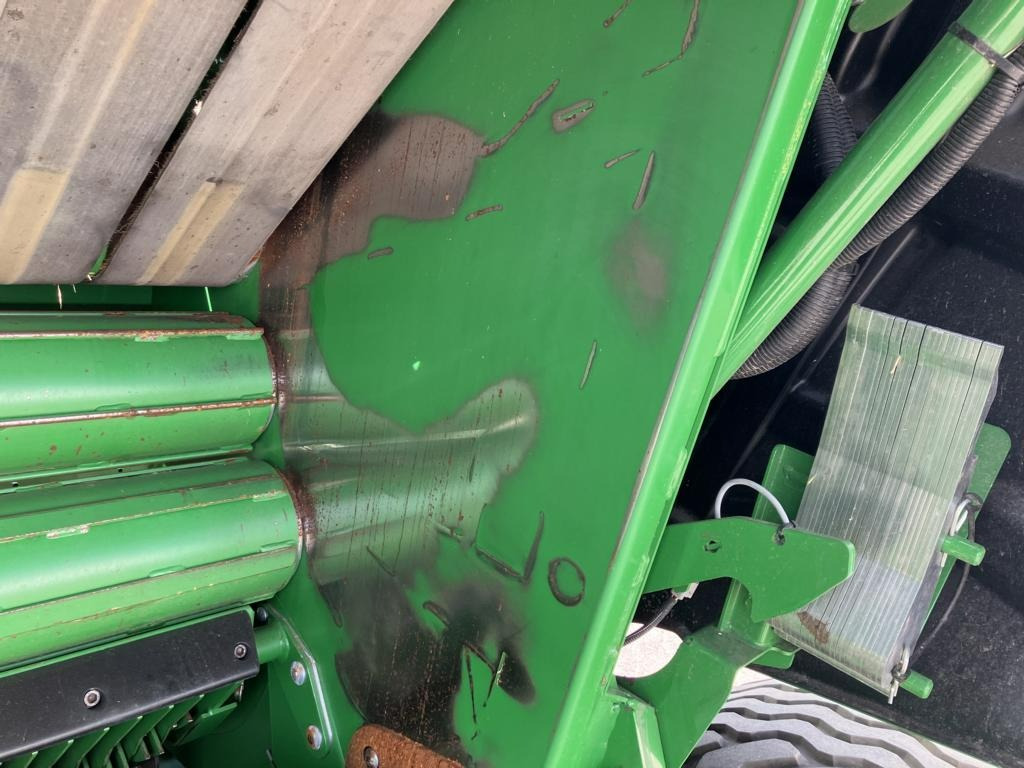John Deere V461M - PAKET FÜR RUNDBALLENPR - Bálacsomagoló: 3 kép. John Deere V461M - PAKET FÜR RUNDBALLENPR - Bálacsomagoló: 3 kép.