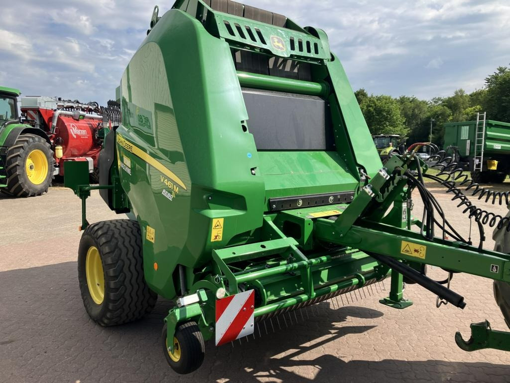 John Deere V461M - PAKET FÜR RUNDBALLENPR - Bálacsomagoló: 1 kép. John Deere V461M - PAKET FÜR RUNDBALLENPR - Bálacsomagoló: 1 kép.