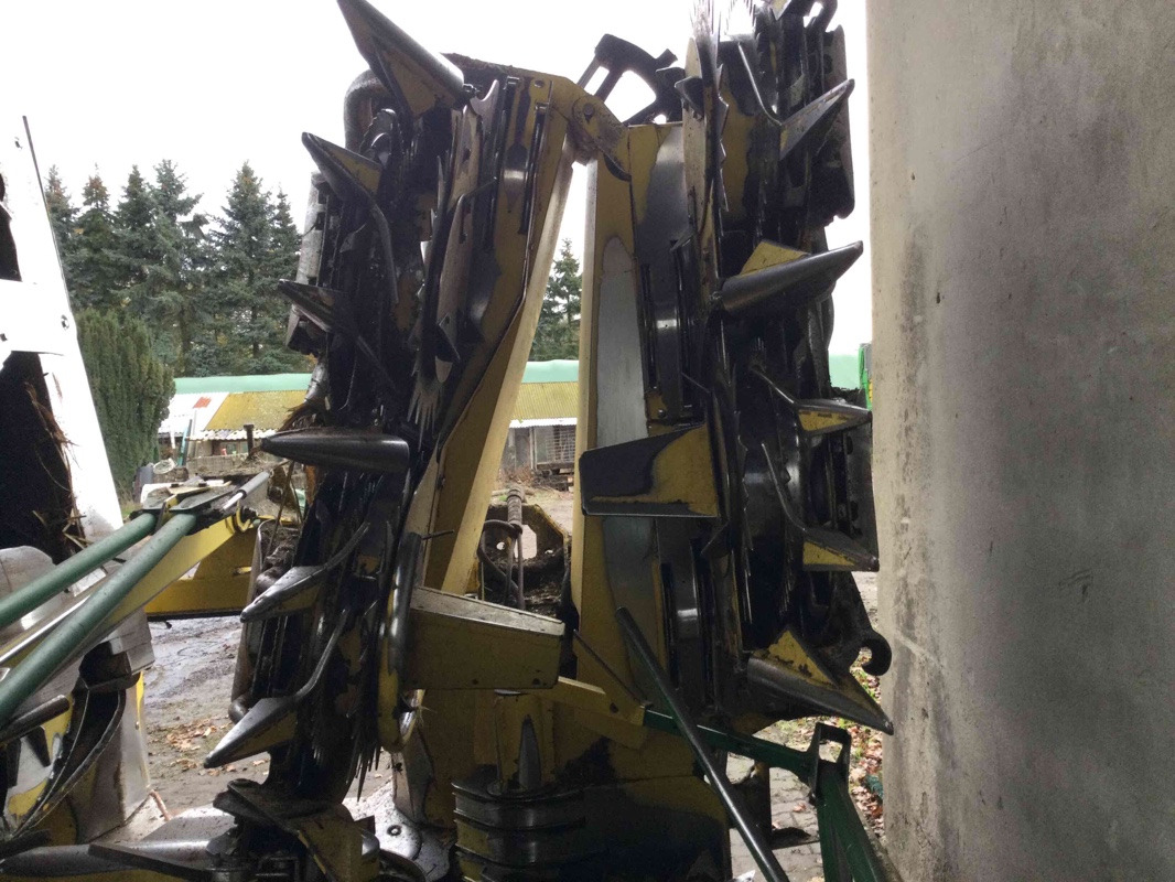 Kemper 390 PLUS - Kukorica adapter: 3 kép. Kemper 390 PLUS - Kukorica adapter: 3 kép.