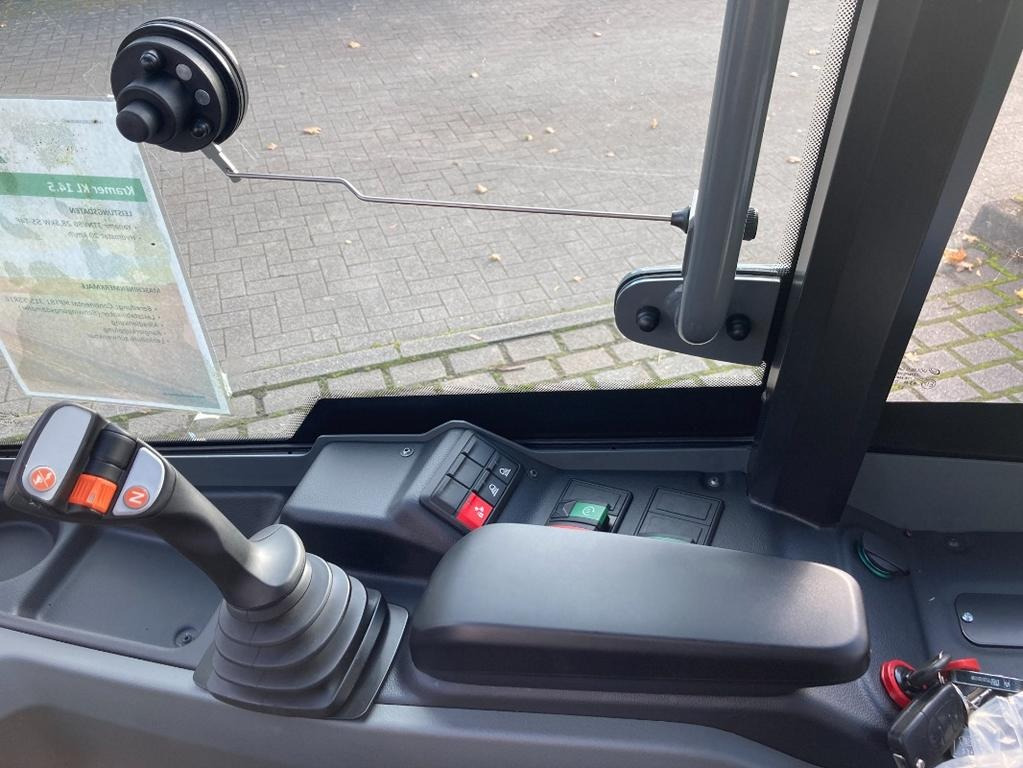 Kramer KL 14.5 - Gumikerekes homlokrakodó: 4 kép. Kramer KL 14.5 - Gumikerekes homlokrakodó: 4 kép.