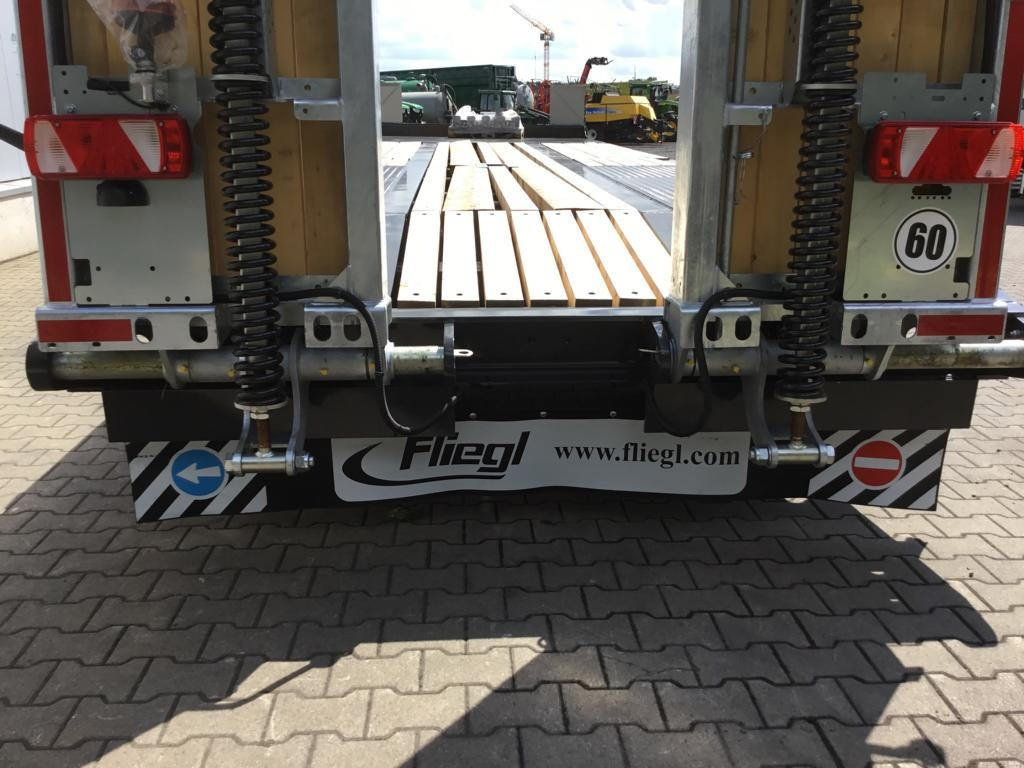 Új Pótkocsi Fliegl DTL 300 P AGRAR: 8 kép.