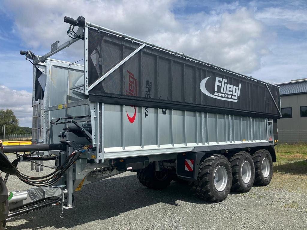 Fliegl GIGANT ASW 391 TAURUS FOX - Pótkocsi: 4 kép. Fliegl GIGANT ASW 391 TAURUS FOX - Pótkocsi: 4 kép.
