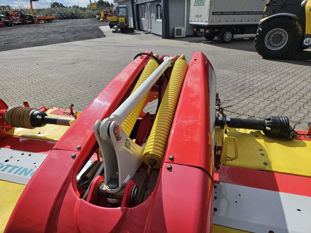 Pöttinger Eurocat 311 Alpha-Motion - Fűkasza: 4 kép. Pöttinger Eurocat 311 Alpha-Motion - Fűkasza: 4 kép.