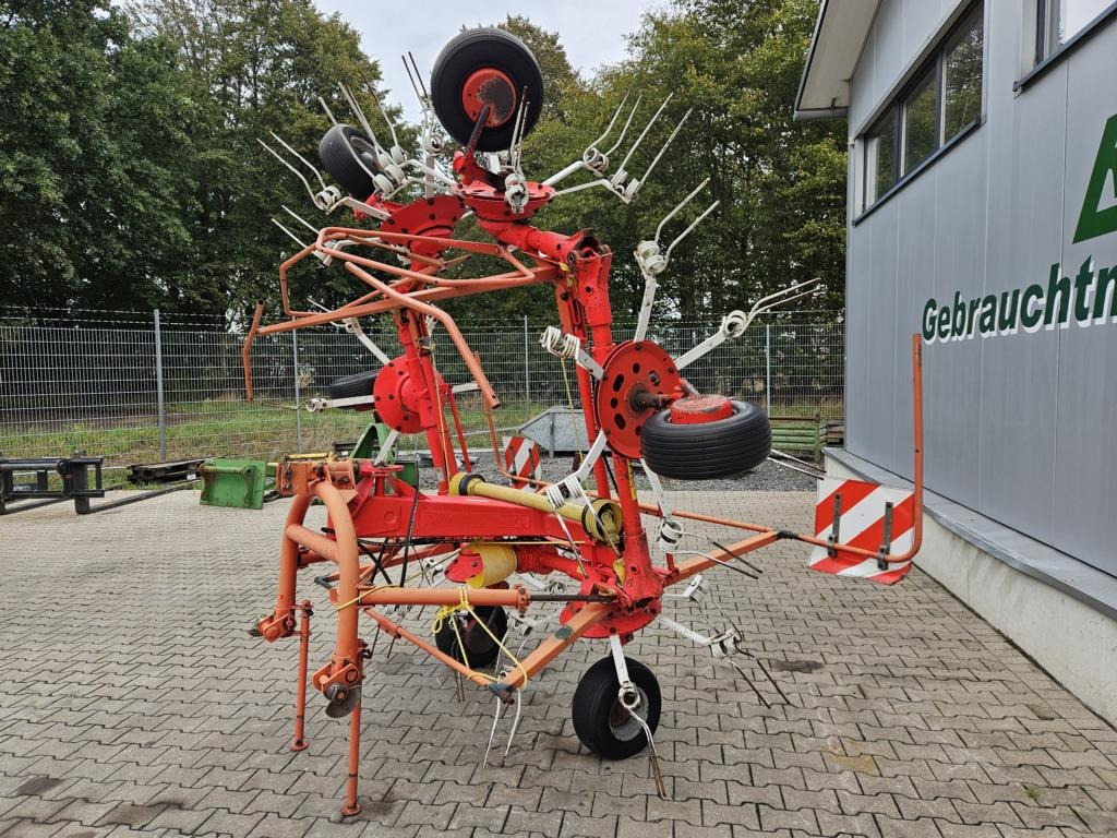 Pöttinger HIT 69 N-Z lízing Pöttinger HIT 69 N-Z: 11 kép. Pöttinger HIT 69 N-Z lízing Pöttinger HIT 69 N-Z: 11 kép.