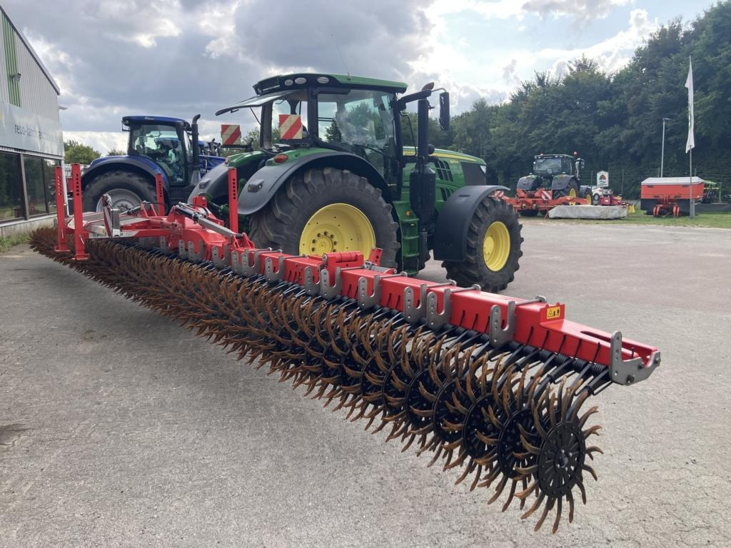 Pöttinger ROTOCARE V 12400 - Tárcsás borona: 1 kép. Pöttinger ROTOCARE V 12400 - Tárcsás borona: 1 kép.