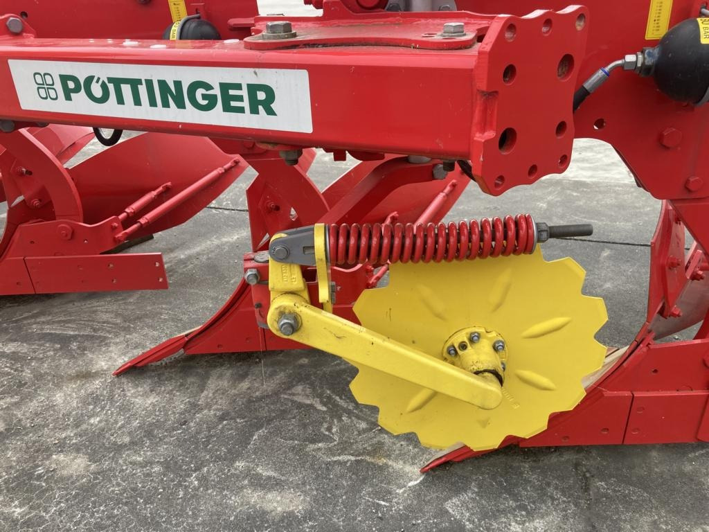 Pöttinger SERVO 35-5 - Eke: 4 kép. Pöttinger SERVO 35-5 - Eke: 4 kép.
