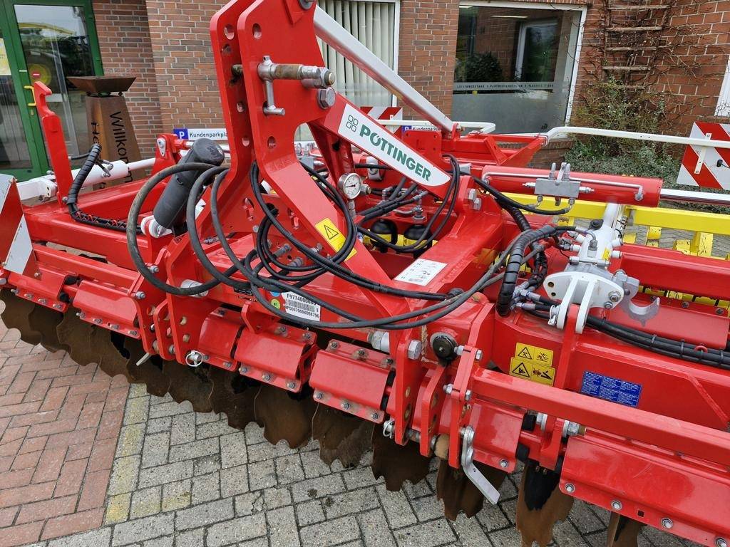 Pöttinger TERRADISC 4001 K - Tárcsás borona: 3 kép. Pöttinger TERRADISC 4001 K - Tárcsás borona: 3 kép.