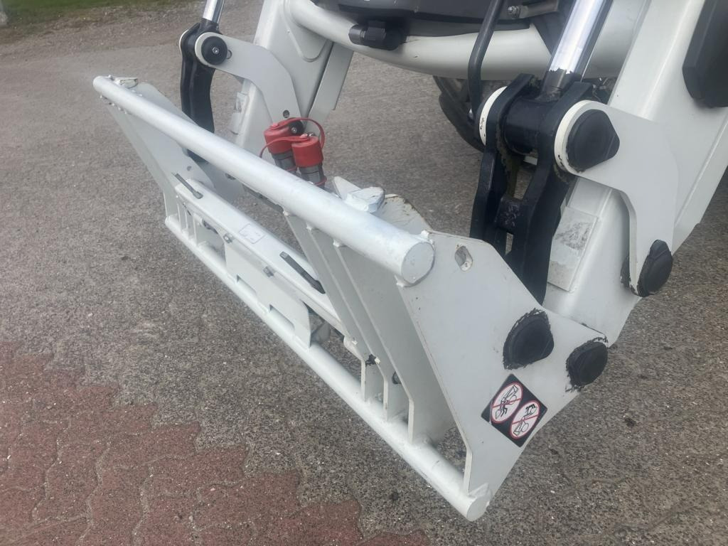 Steyr 4105 Multi - Traktor: 5 kép. Steyr 4105 Multi - Traktor: 5 kép.