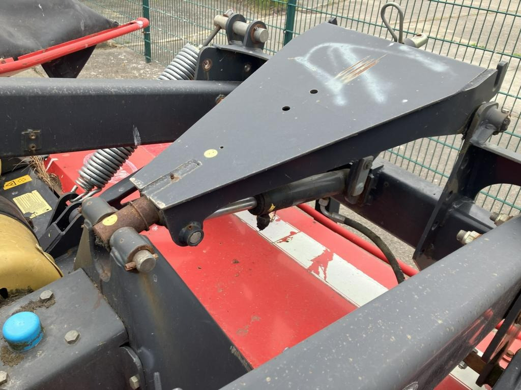 Vicon 3001 F EXTRA - Fűkasza: 4 kép. Vicon 3001 F EXTRA - Fűkasza: 4 kép.