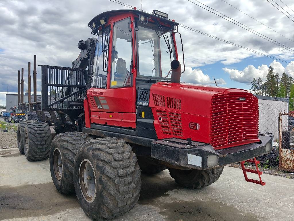 Komatsu 865 - Kihordó: 2 kép. Komatsu 865 - Kihordó: 2 kép.