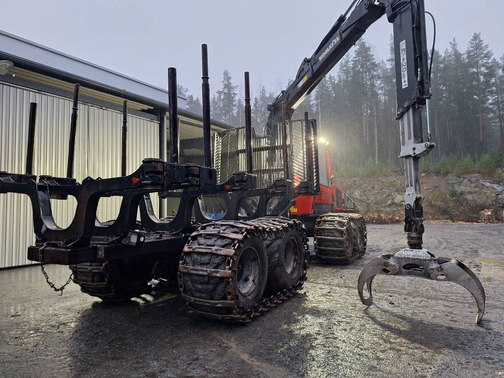 Komatsu 875 - Kihordó: 3 kép. Komatsu 875 - Kihordó: 3 kép.