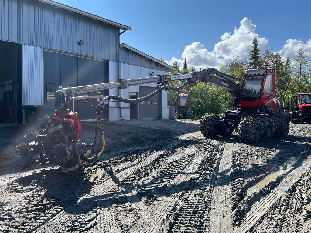 Fakitermelő gép Komatsu 901: 11 kép.