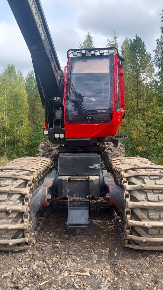 Komatsu 901 - Fakitermelő gép: 3 kép. Komatsu 901 - Fakitermelő gép: 3 kép.