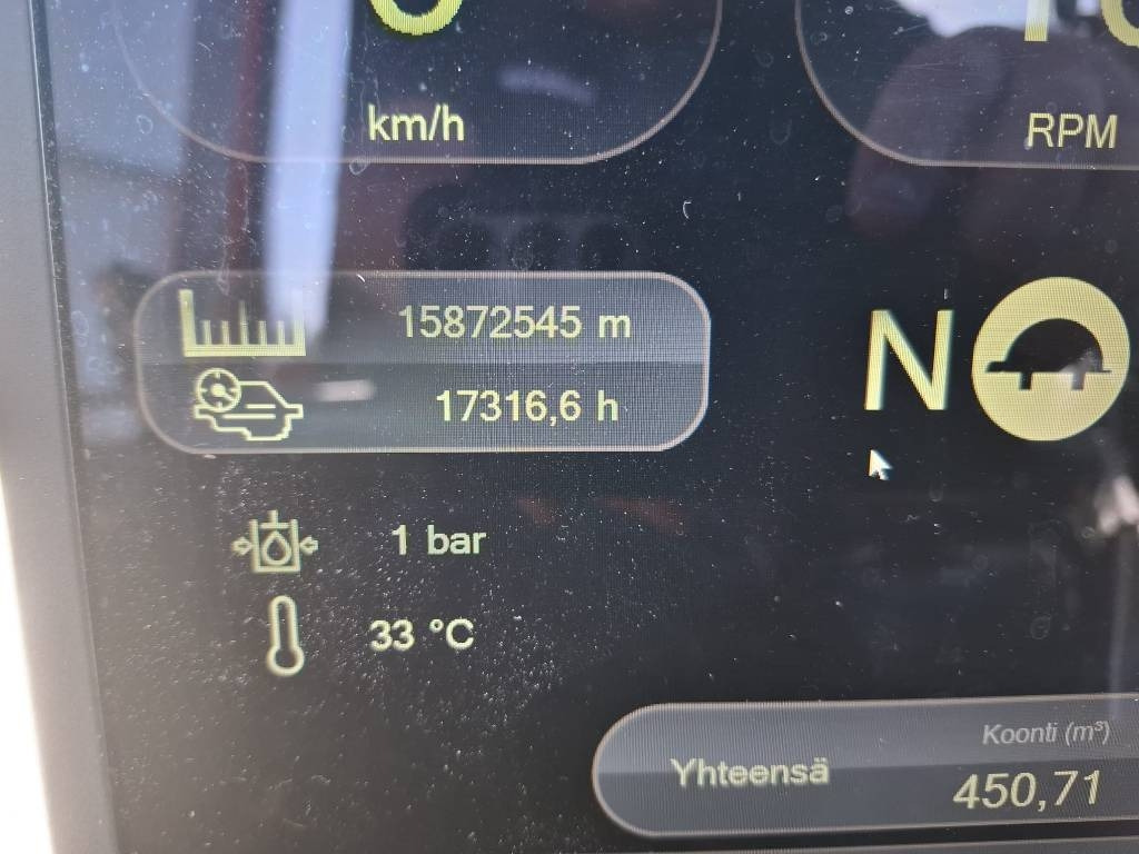 Fakitermelő gép Komatsu 901 XC: 12 kép. Fakitermelő gép Komatsu 901 XC: 12 kép.