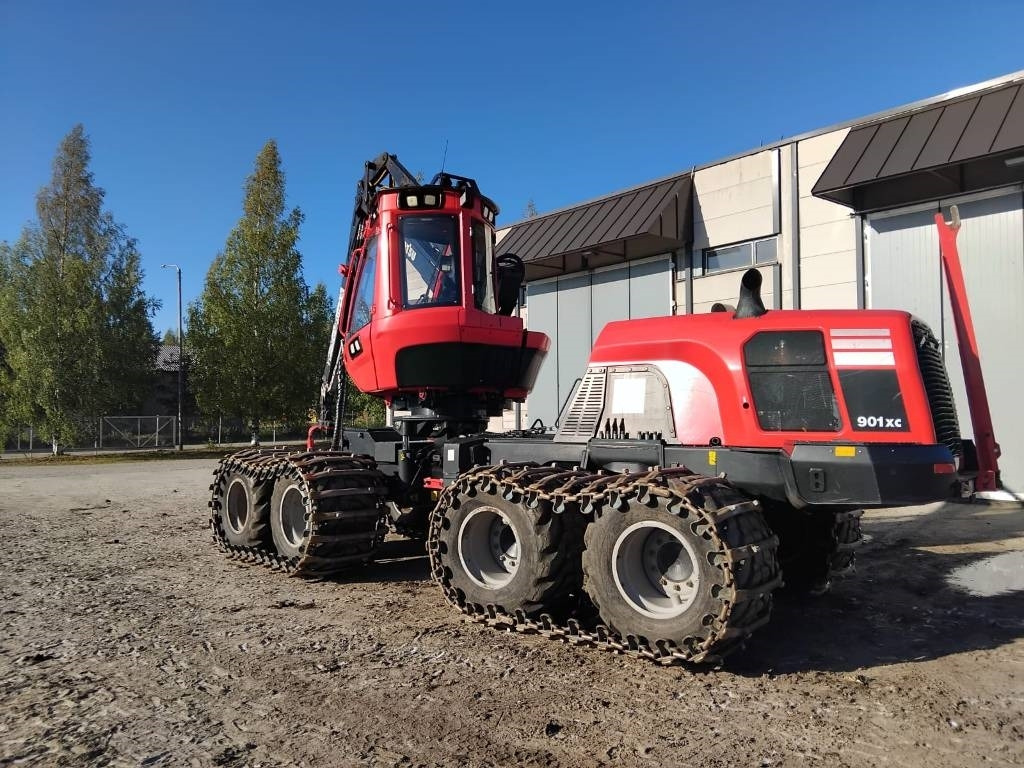 Fakitermelő gép Komatsu 901XC: 18 kép. Fakitermelő gép Komatsu 901XC: 18 kép.