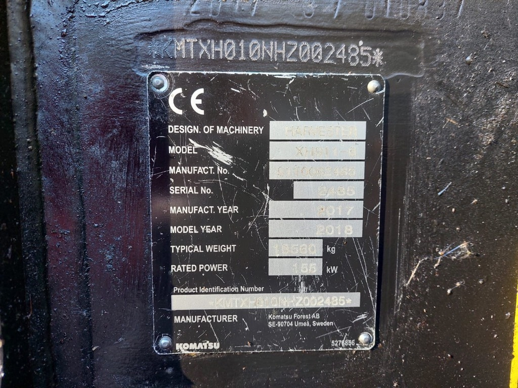 Komatsu 911 - Fakitermelő gép: 2 kép. Komatsu 911 - Fakitermelő gép: 2 kép.