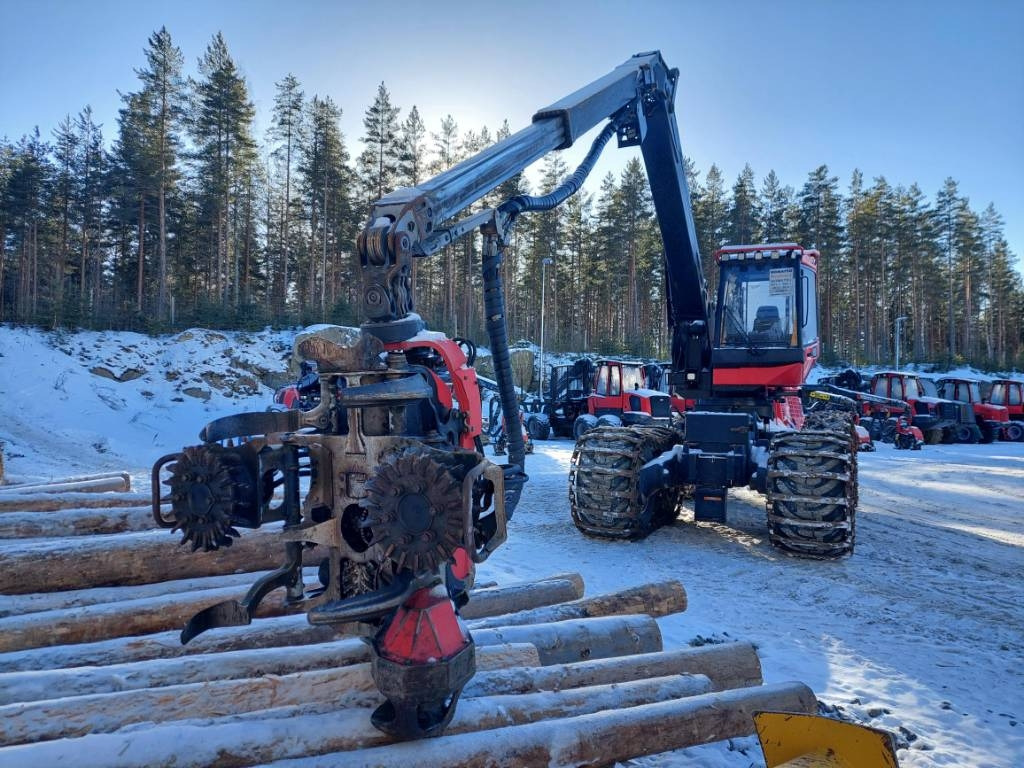 Komatsu 931.1 - Fakitermelő gép: 1 kép. Komatsu 931.1 - Fakitermelő gép: 1 kép.