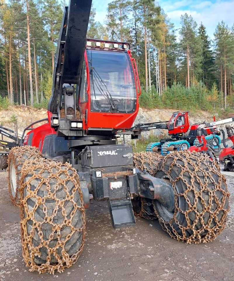 Komatsu 931 - Fakitermelő gép: 4 kép. Komatsu 931 - Fakitermelő gép: 4 kép.