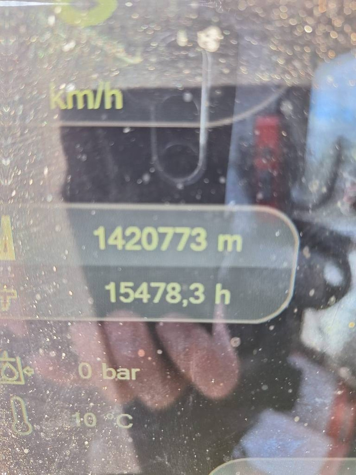 Fakitermelő gép Komatsu 931: 6 kép.