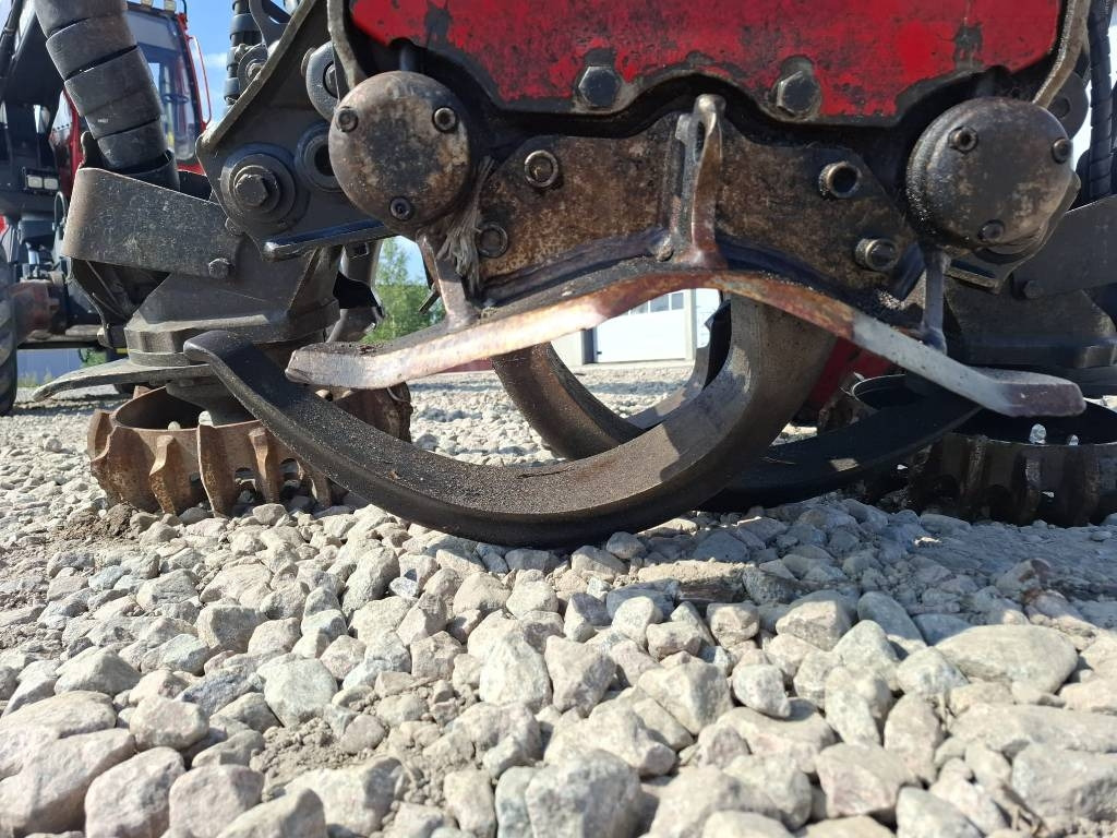 Komatsu 931 XC - Fakitermelő gép: 4 kép. Komatsu 931 XC - Fakitermelő gép: 4 kép.