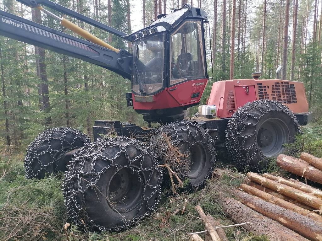 Valmet 911.3 - Fakitermelő gép: 1 kép. Valmet 911.3 - Fakitermelő gép: 1 kép.