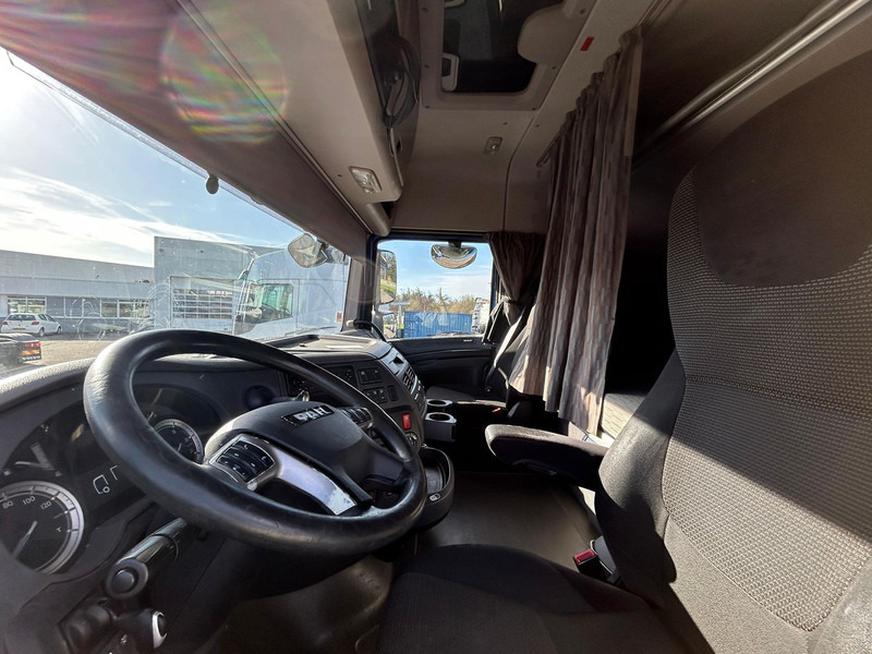 DAF XF - Nyergesvontató: 5 kép. DAF XF - Nyergesvontató: 5 kép.