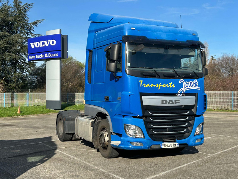 DAF XF - Nyergesvontató: 2 kép. DAF XF - Nyergesvontató: 2 kép.