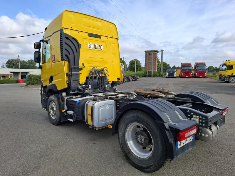 Renault C Cab 2.5 - Nyergesvontató: 4 kép. Renault C Cab 2.5 - Nyergesvontató: 4 kép.